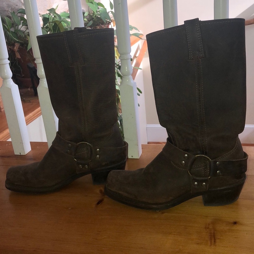FRYE | Harness 15R Leather Brass Block Heel Boots